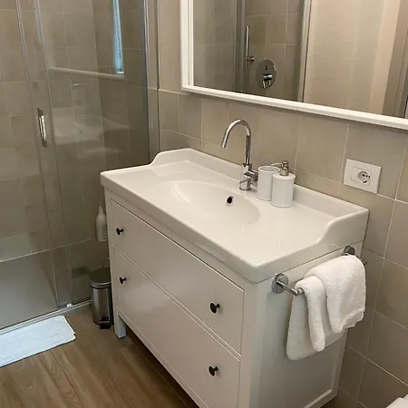 Vicolo San Giuseppe 8a E 8b Apartamento