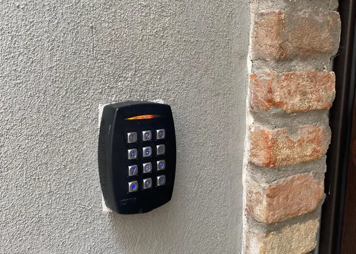 Vicolo San Giuseppe 8a E 8b 아파트 알바