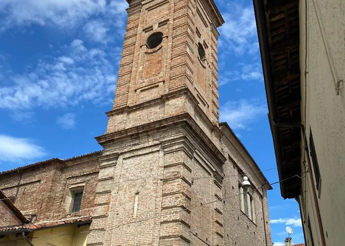 Vicolo San Giuseppe 8a E 8b アルバ